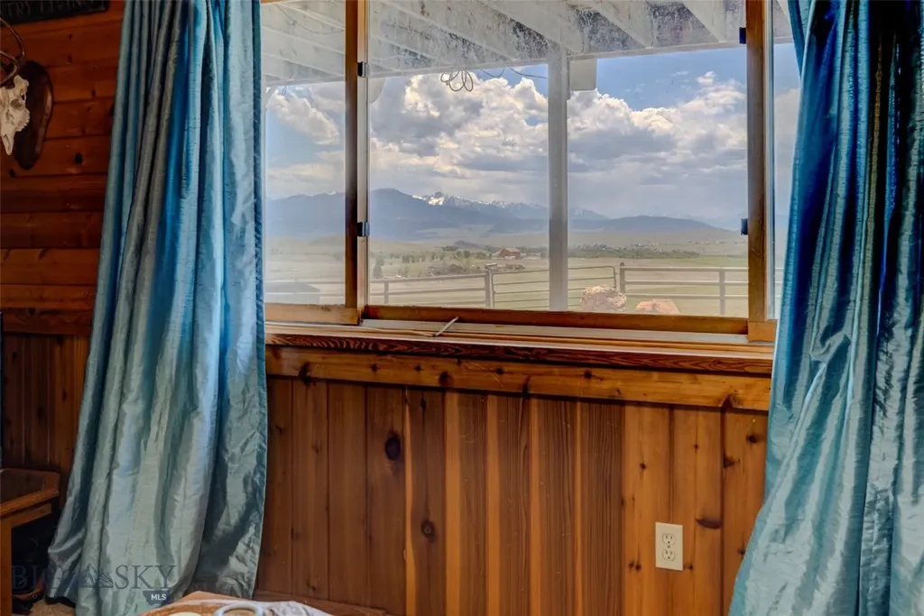 202 Fiddle Creek Road Livingston MT 59047