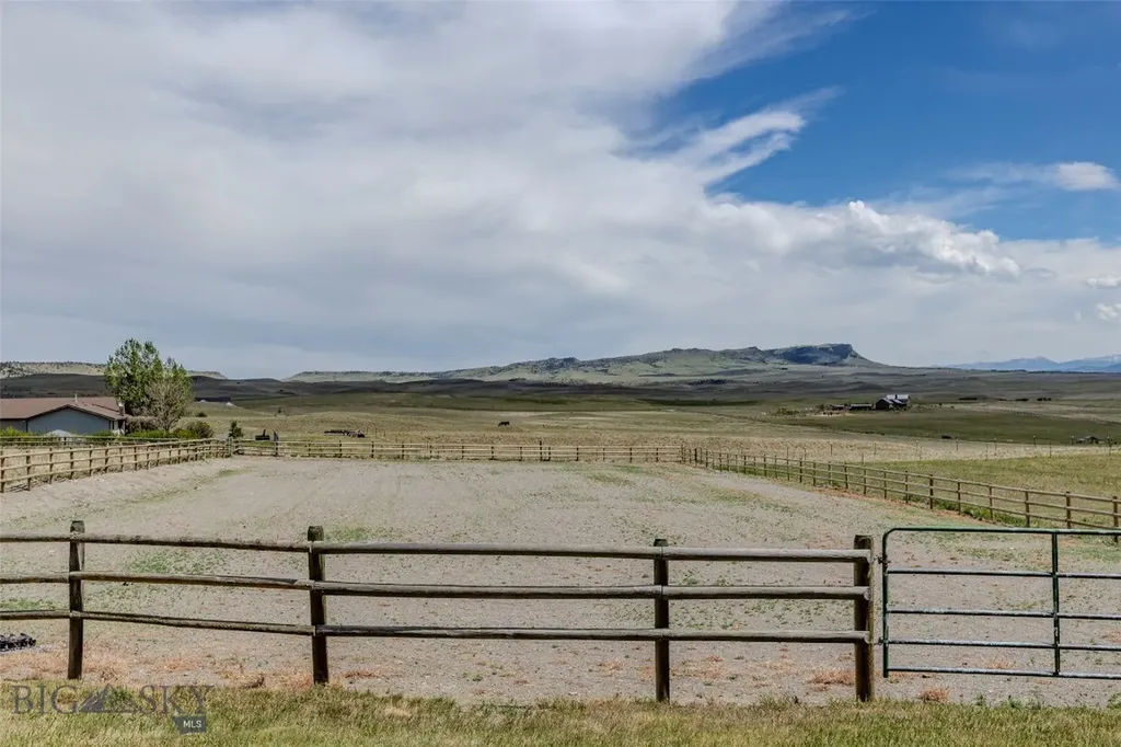 202 Fiddle Creek Road Livingston MT 59047