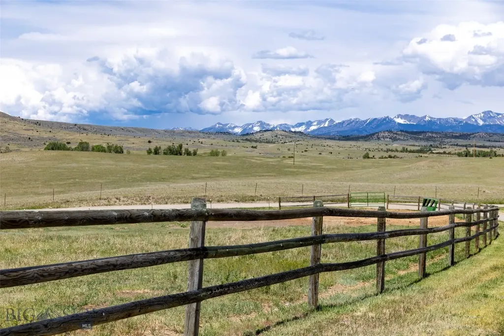 202 Fiddle Creek Road Livingston MT 59047