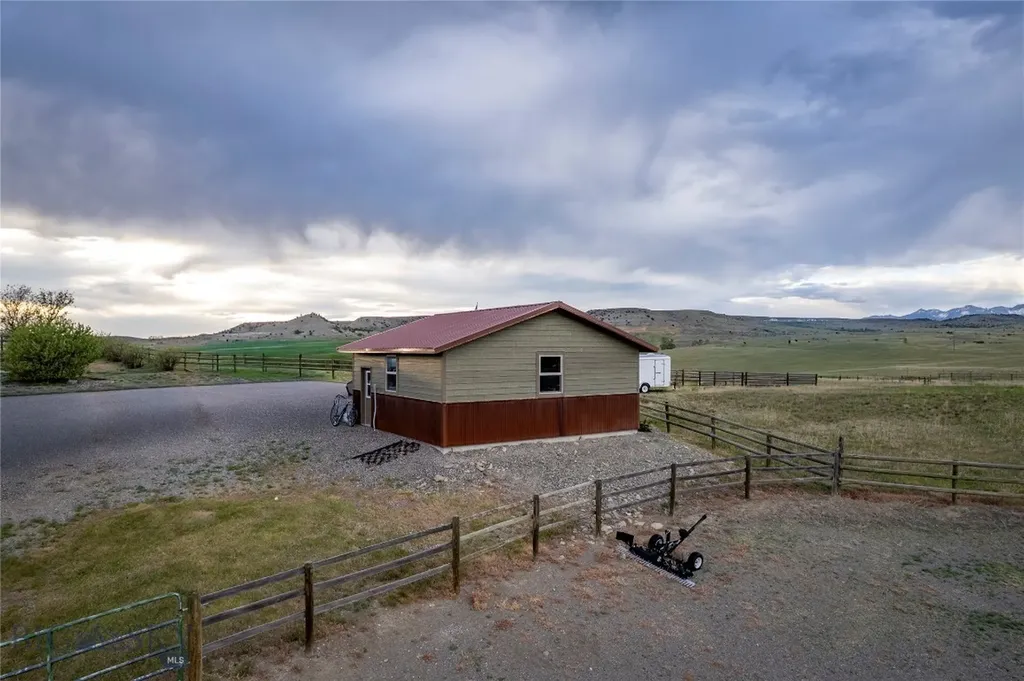 202 Fiddle Creek Road Livingston MT 59047
