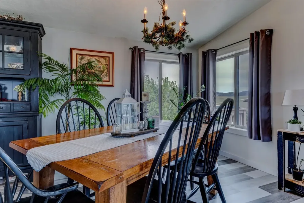 202 Fiddle Creek Road Livingston MT 59047