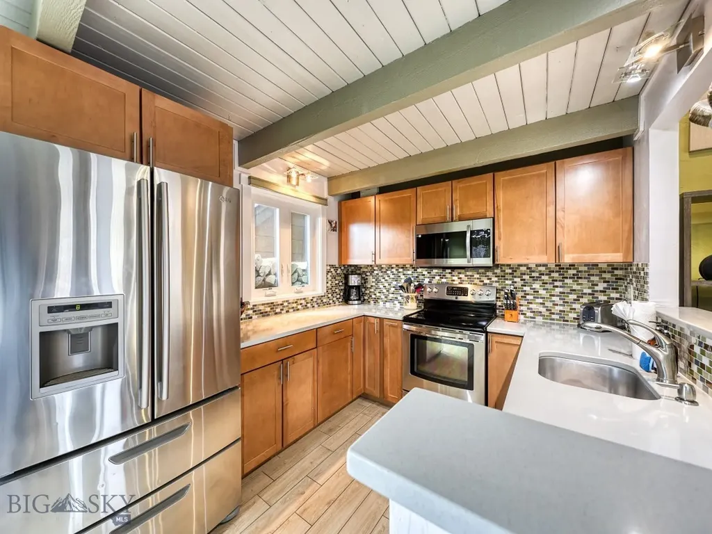 2225 Black Otter Big Sky MT 59716