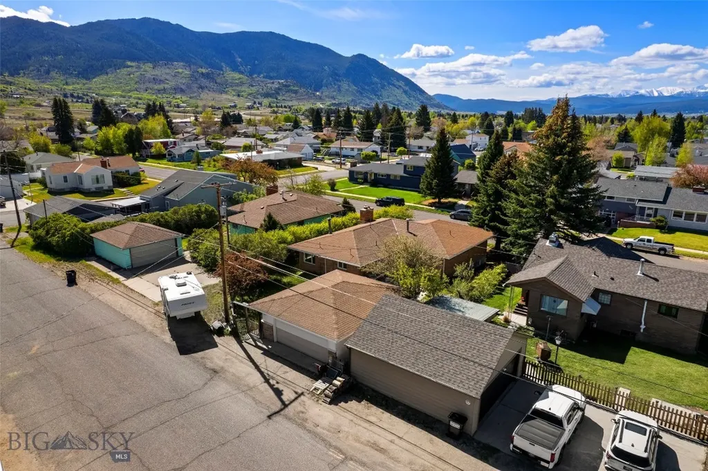 3033 Bayard Street Butte MT 59701