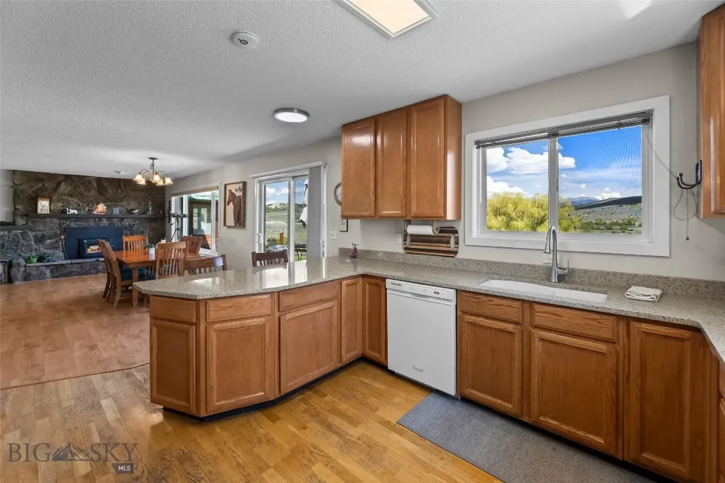 21 Mcpherson Lane Wilsall MT 59086