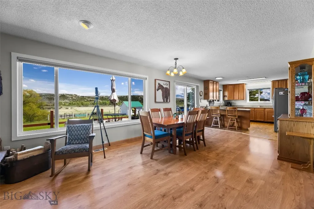 21 Mcpherson Lane Wilsall MT 59086