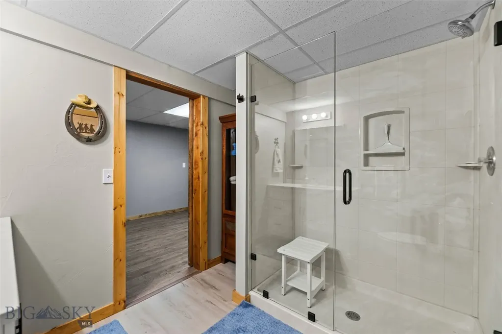 21 Mcpherson Lane Wilsall MT 59086