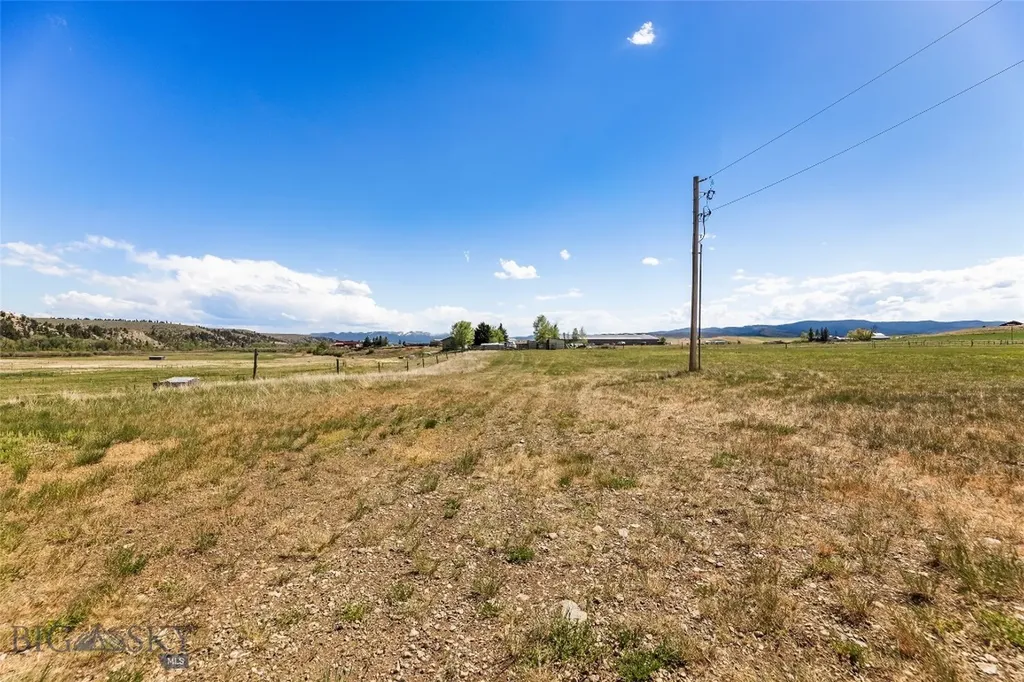 21 Mcpherson Lane Wilsall MT 59086