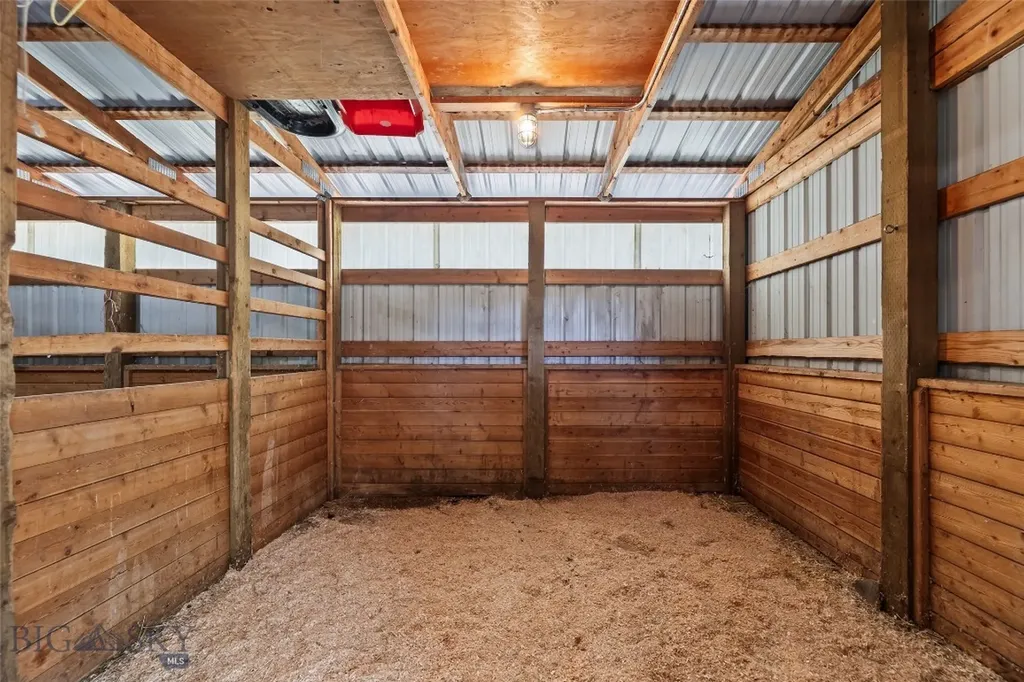 21 Mcpherson Lane Wilsall MT 59086