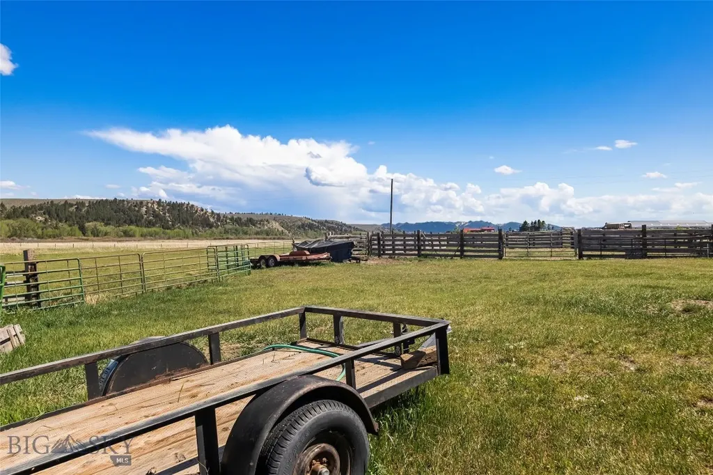 21 Mcpherson Lane Wilsall MT 59086