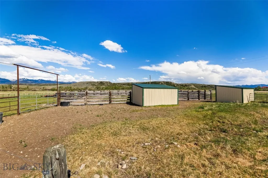 21 Mcpherson Lane Wilsall MT 59086