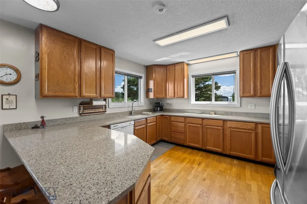 21 Mcpherson Lane Wilsall MT 59086