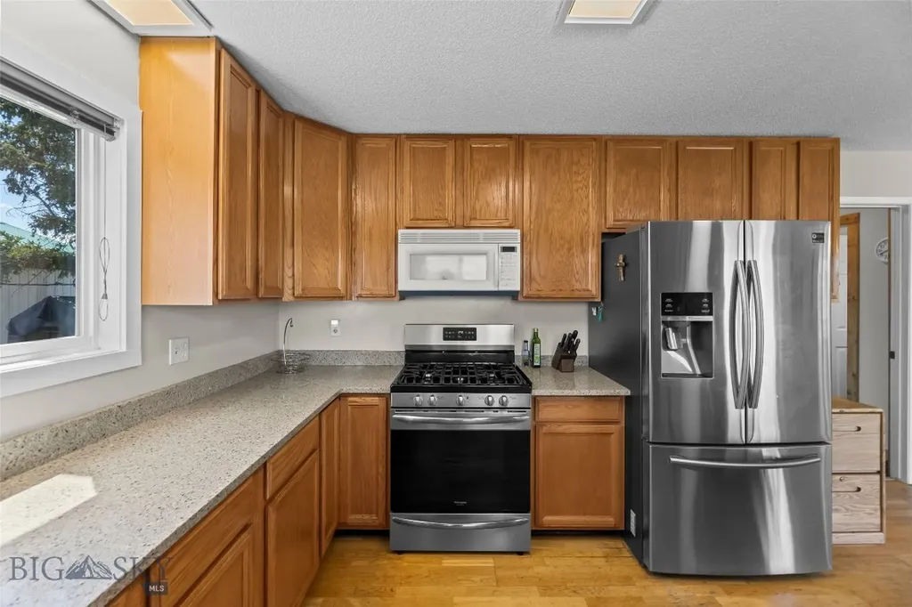 21 Mcpherson Lane Wilsall MT 59086