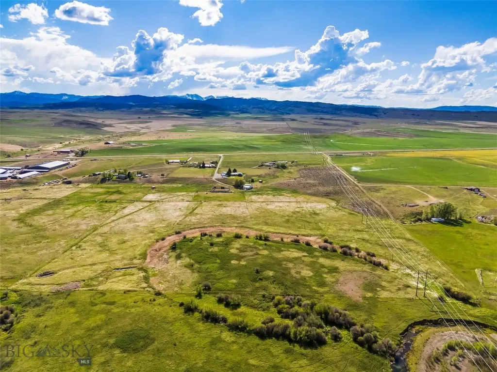 21 Mcpherson Lane Wilsall MT 59086