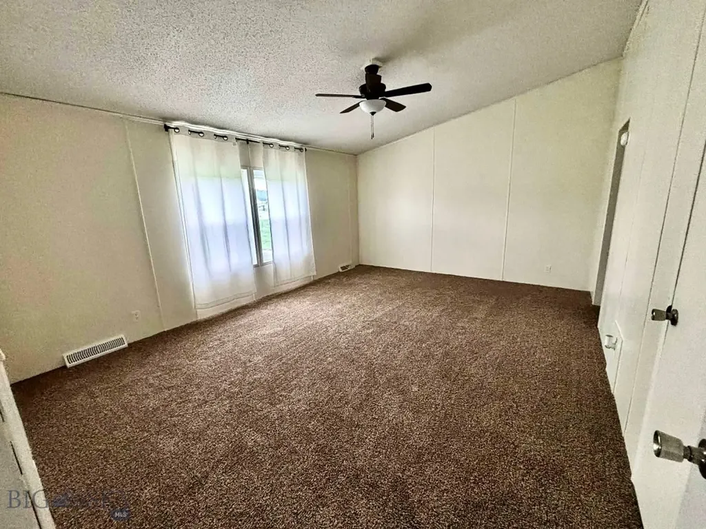 138 Railroad Lane Lewistown MT 59457