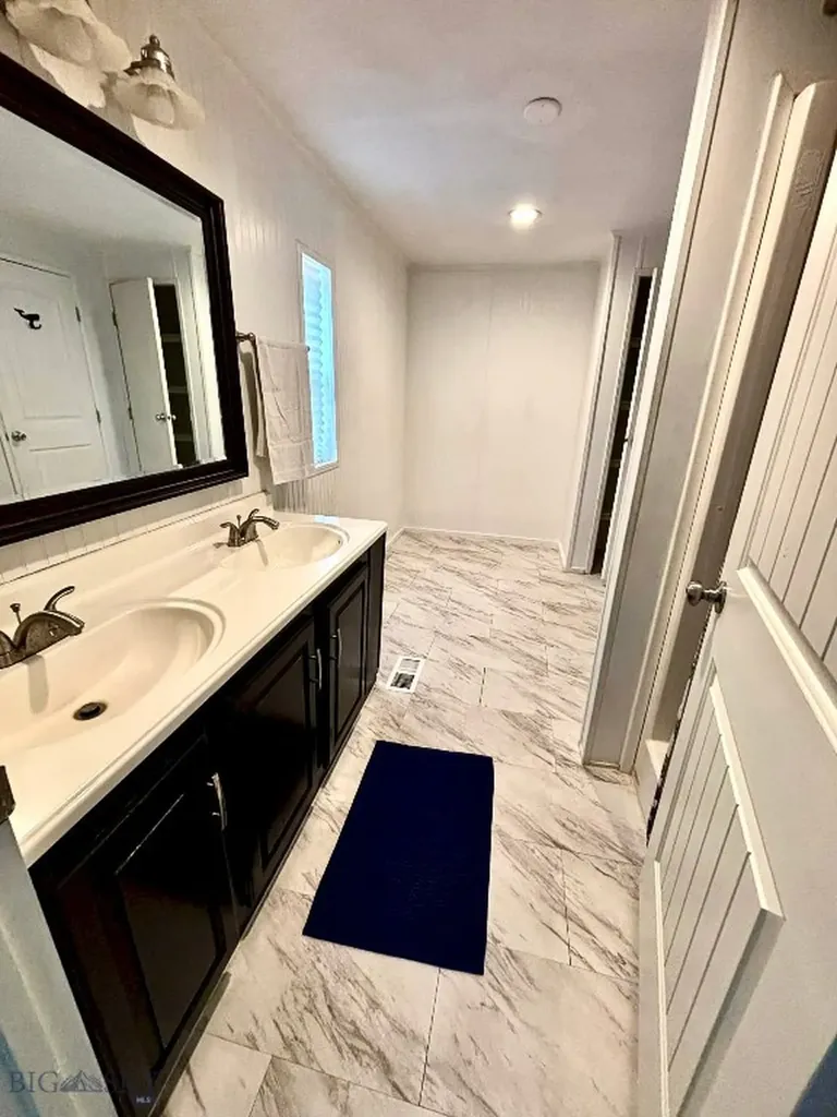 138 Railroad Lane Lewistown MT 59457