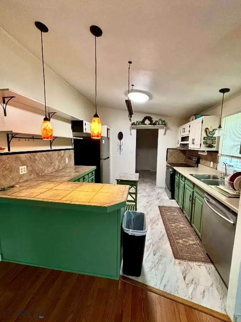 138 Railroad Lane Lewistown MT 59457