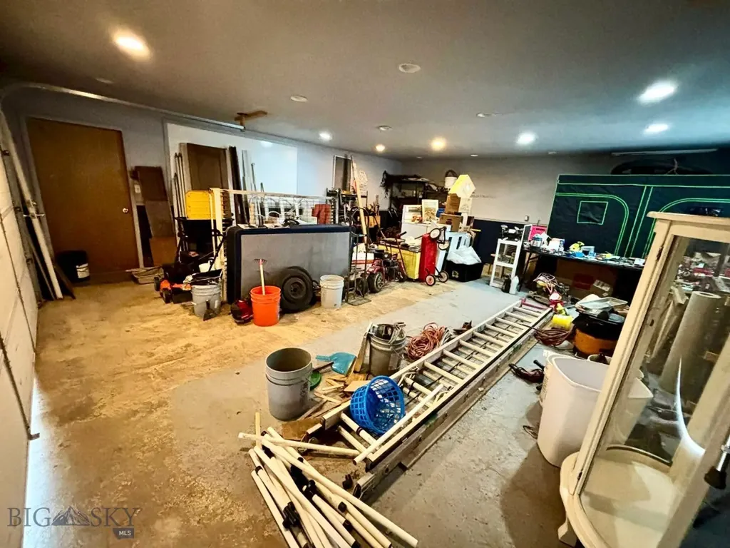 138 Railroad Lane Lewistown MT 59457