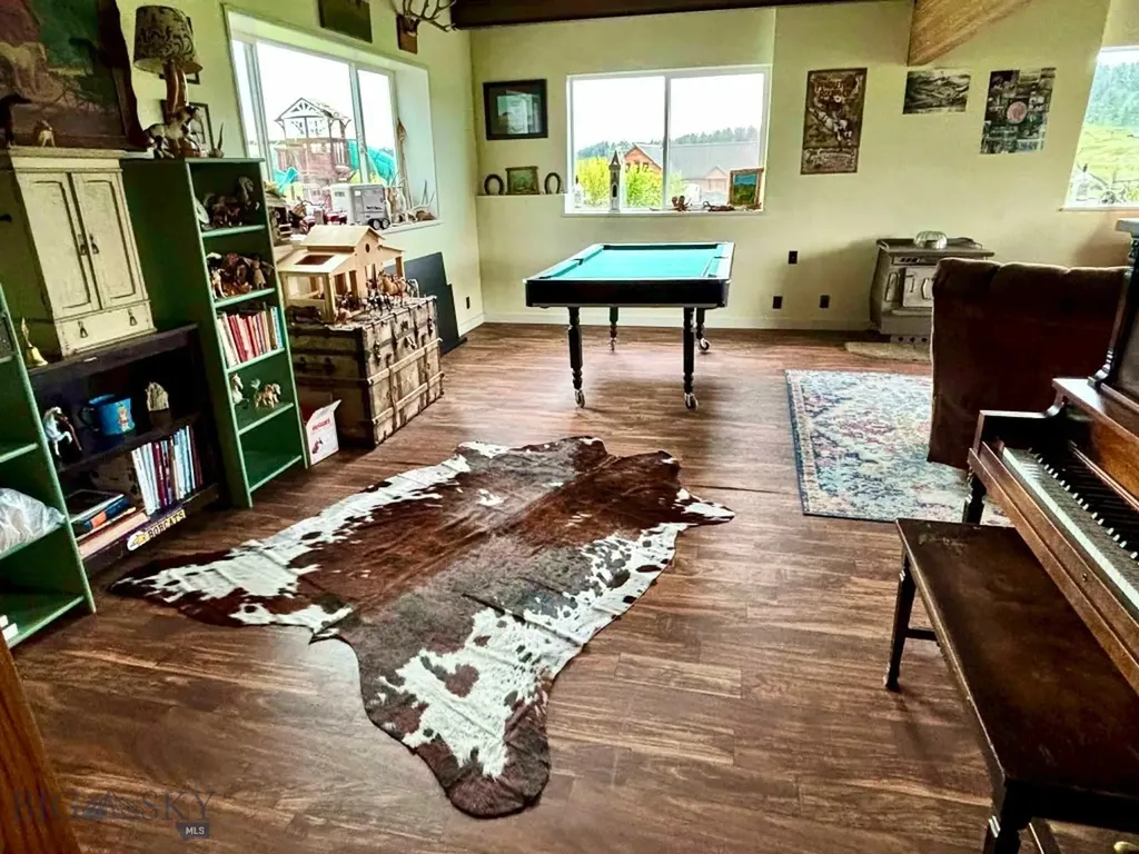 138 Railroad Lane Lewistown MT 59457