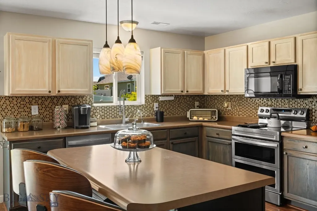 16 Elise Way Bozeman MT 59718