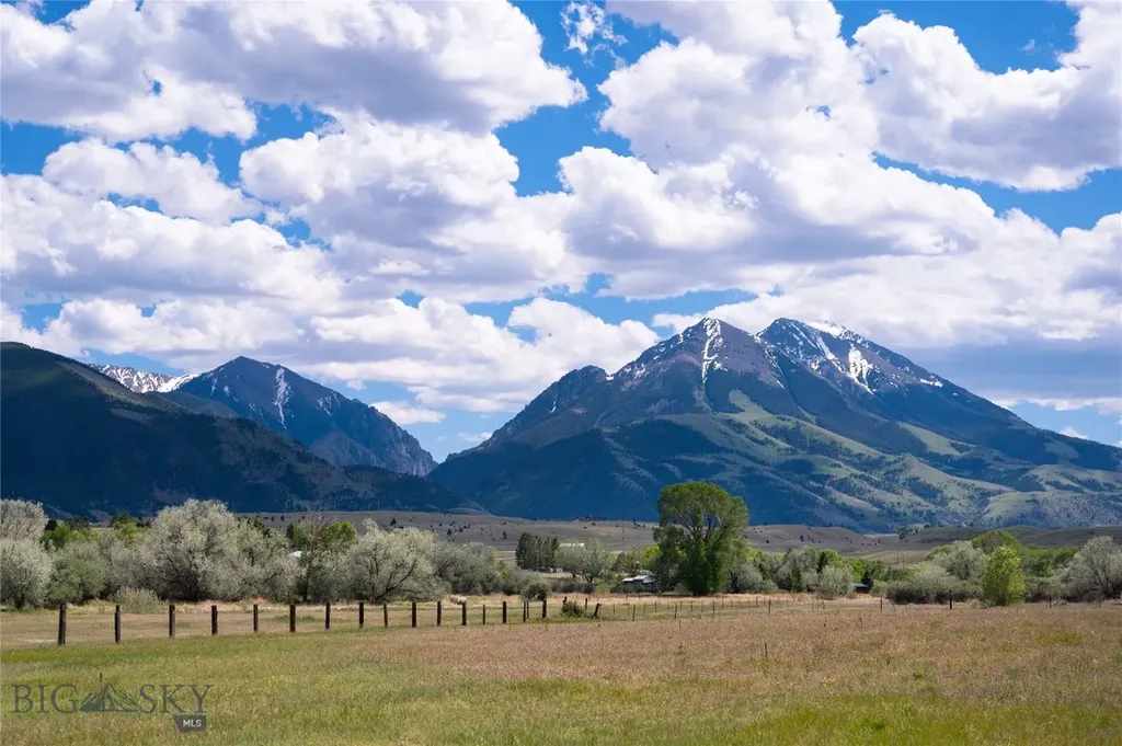 25 Emigrant Meadows Road Emigrant MT 59065