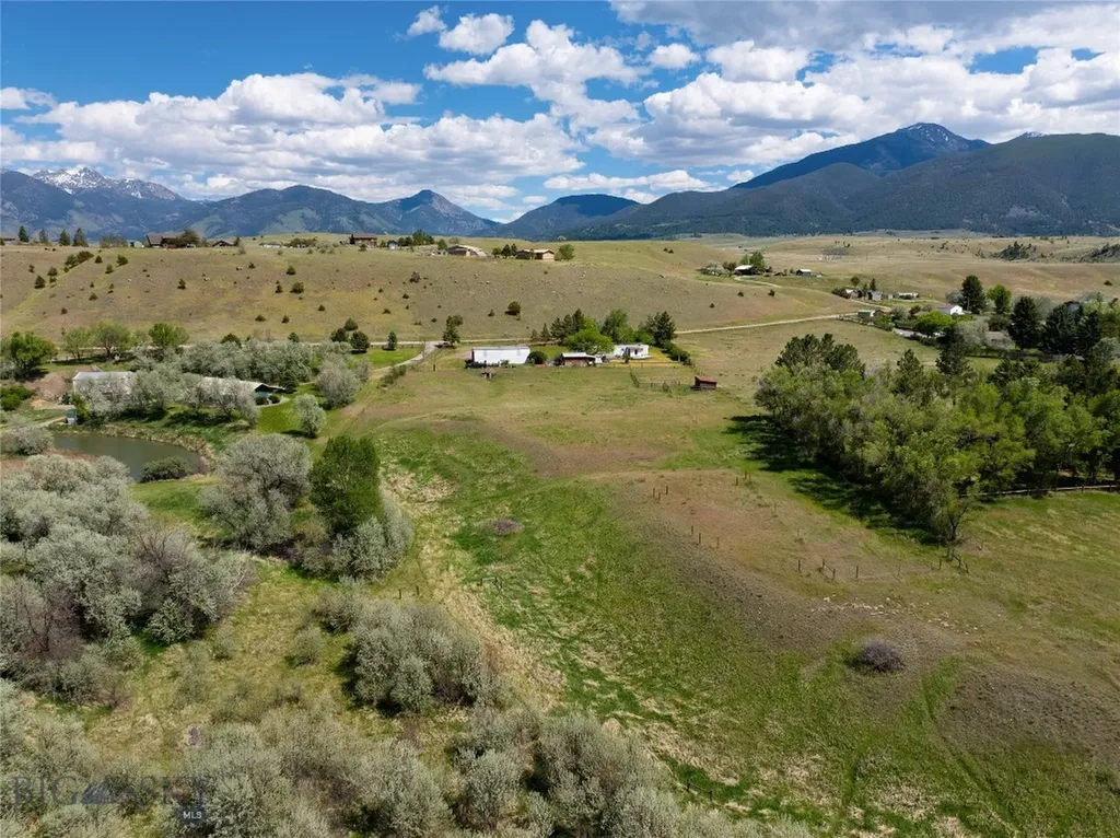 25 Emigrant Meadows Road Emigrant MT 59065