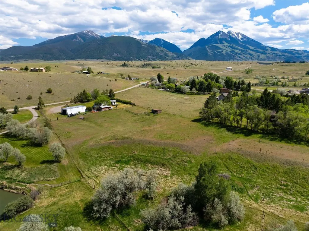 25 Emigrant Meadows Road Emigrant MT 59065