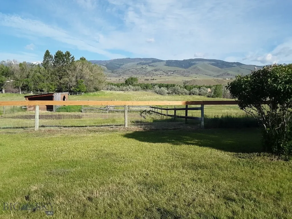 25 Emigrant Meadows Road Emigrant MT 59065