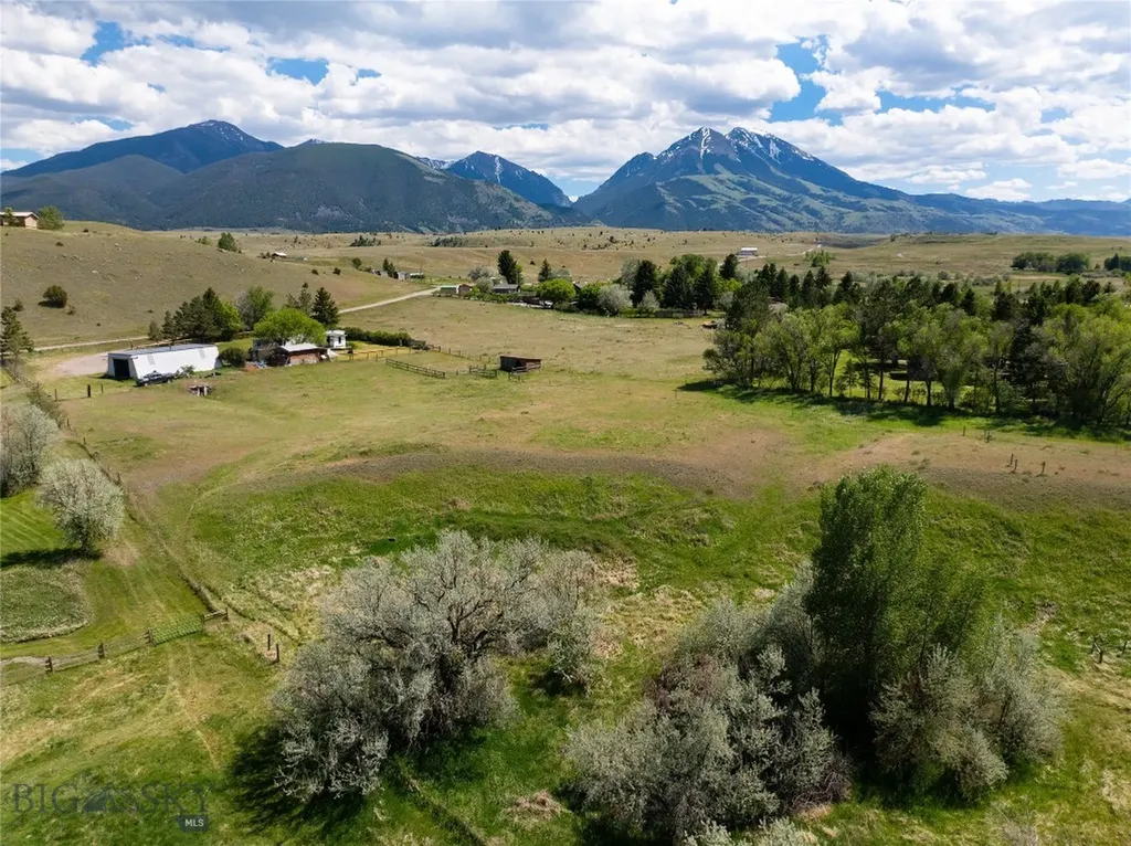 25 Emigrant Meadows Road Emigrant MT 59065