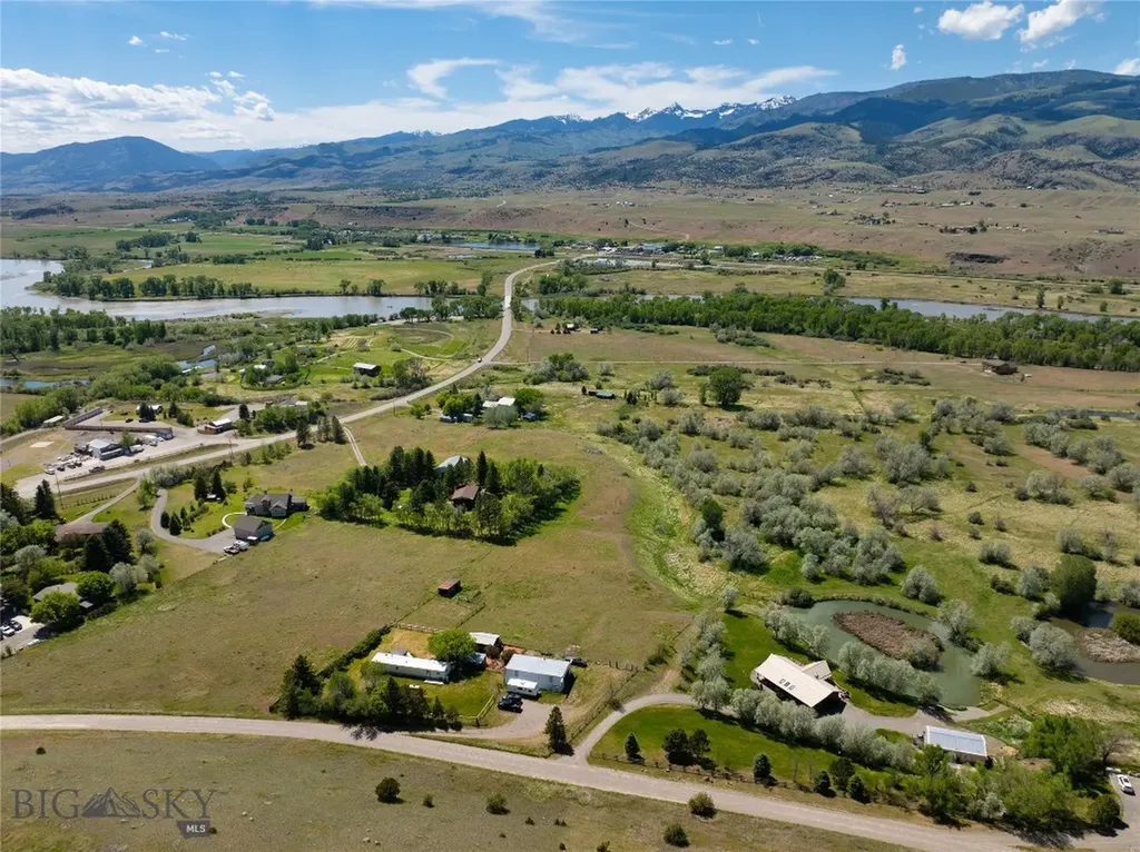 25 Emigrant Meadows Road Emigrant MT 59065