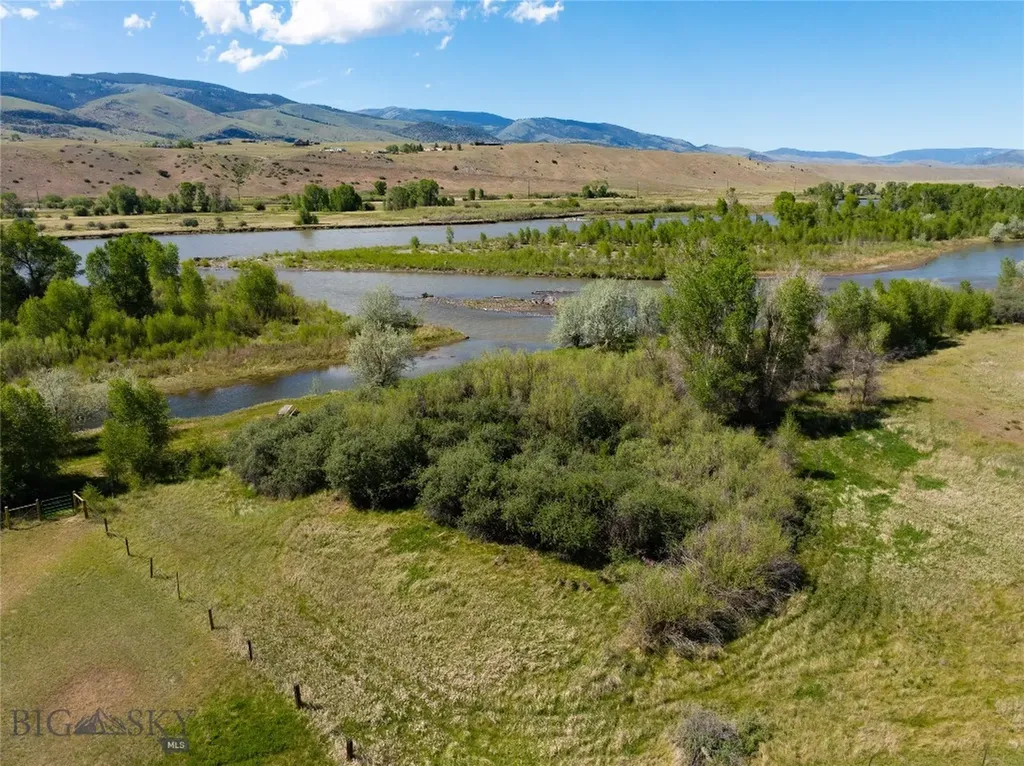 25 Emigrant Meadows Road Emigrant MT 59065