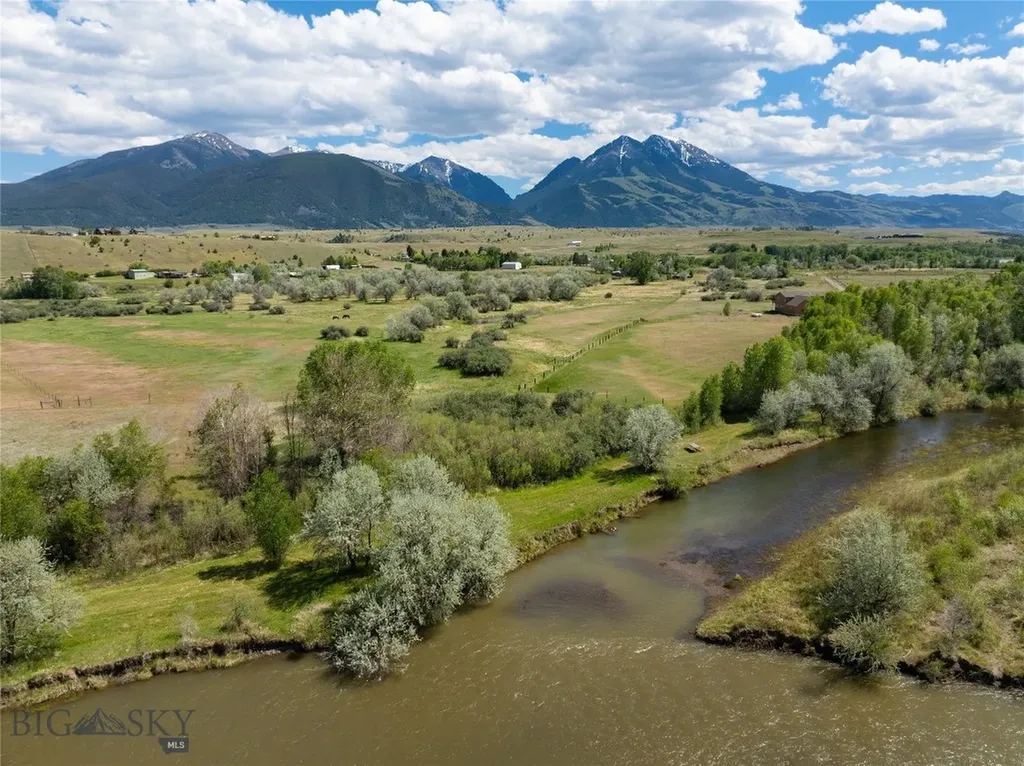 25 Emigrant Meadows Road Emigrant MT 59065