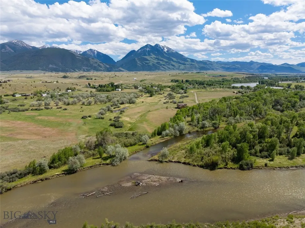 25 Emigrant Meadows Road Emigrant MT 59065