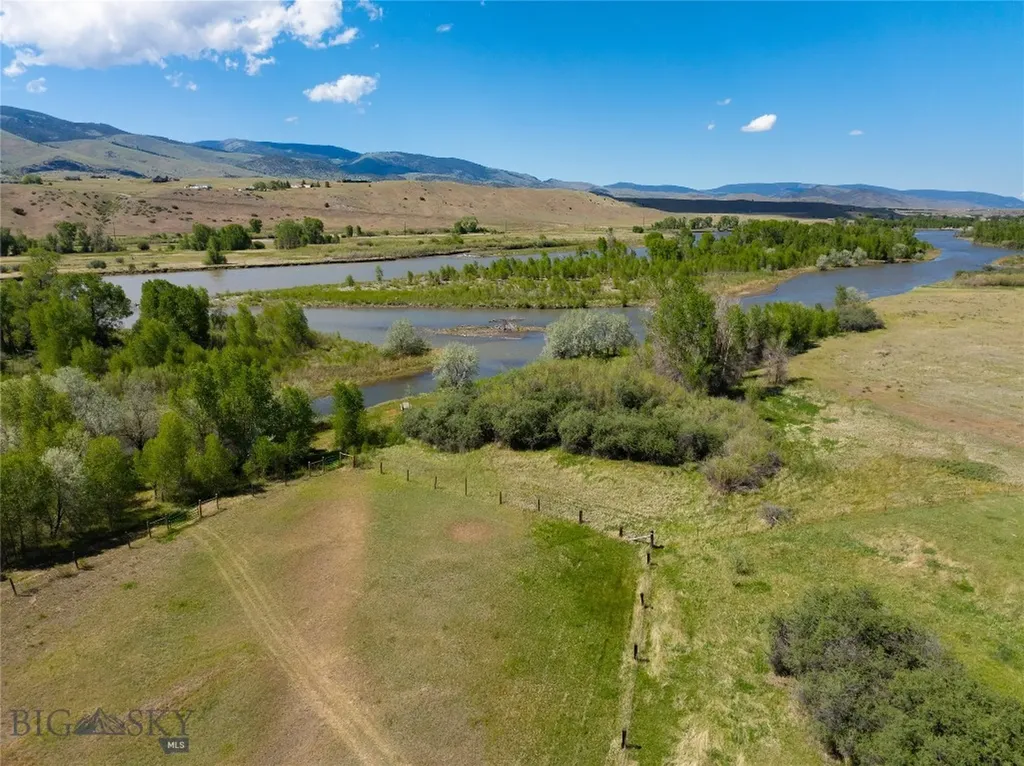 25 Emigrant Meadows Road Emigrant MT 59065