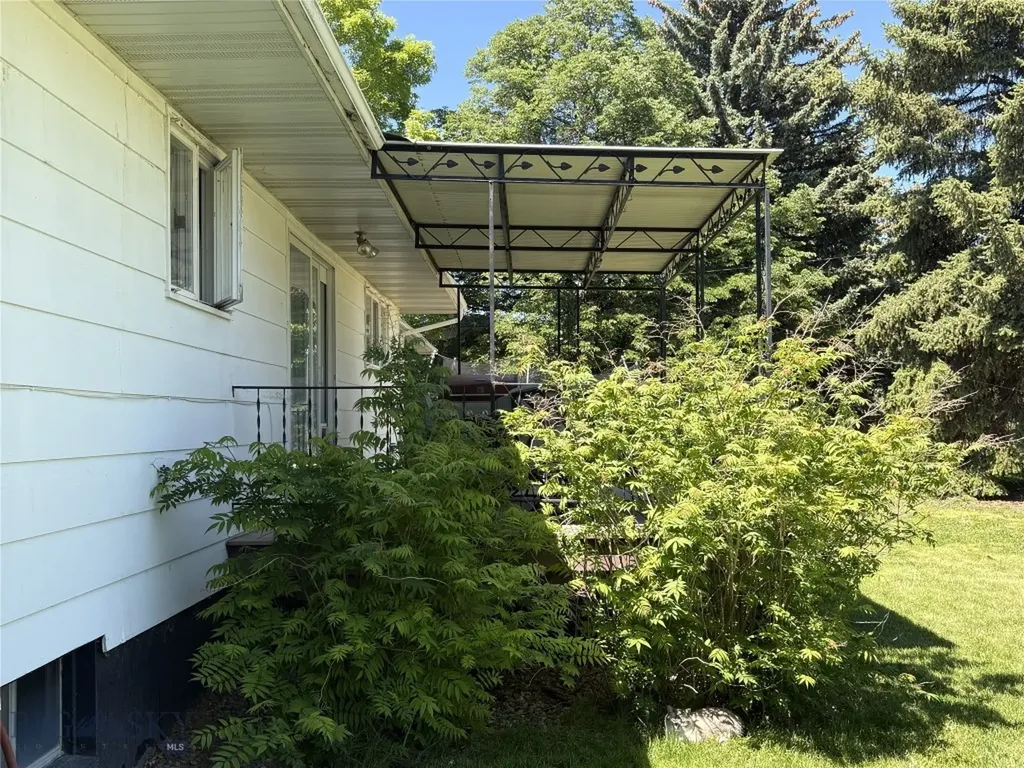 6235 Leonard Street Manhattan MT 59741