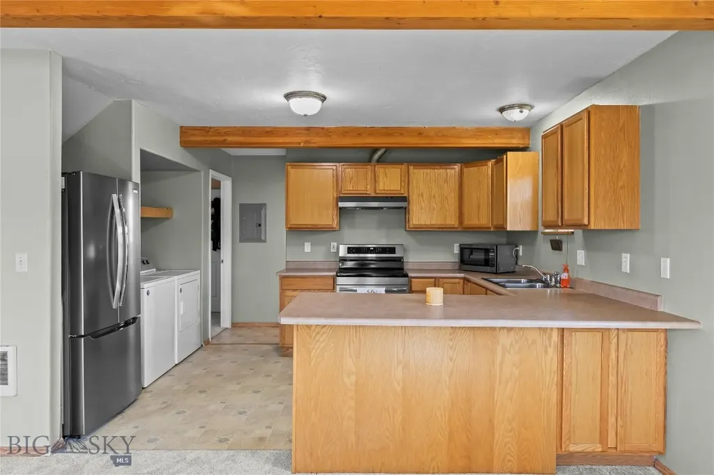 79 Robins Nest Lane Belgrade MT 59714