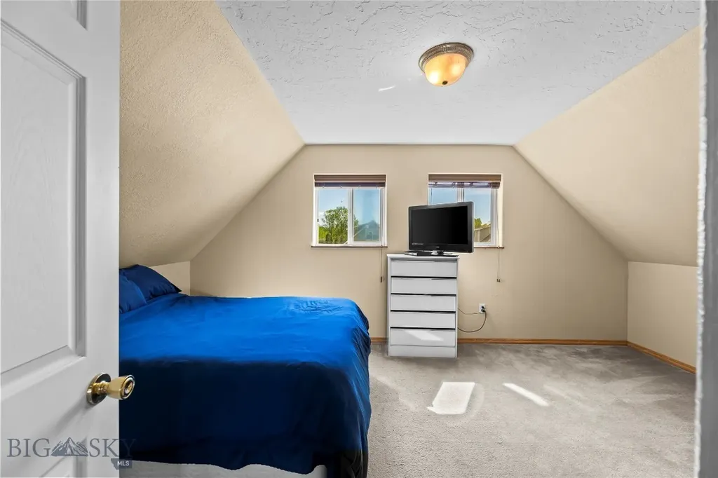 79 Robins Nest Lane Belgrade MT 59714