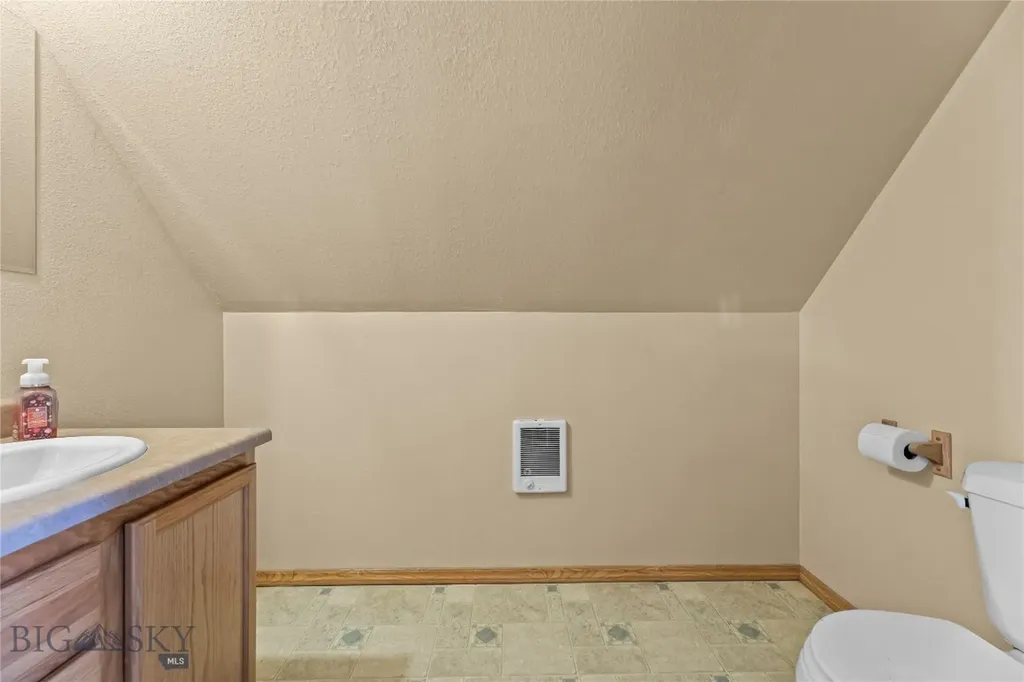 79 Robins Nest Lane Belgrade MT 59714