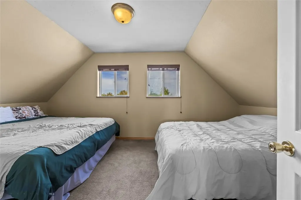 79 Robins Nest Lane Belgrade MT 59714