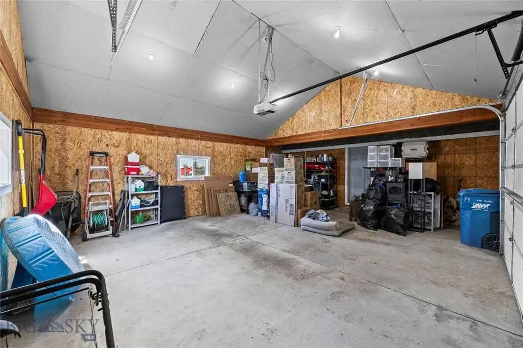 79 Robins Nest Lane Belgrade MT 59714