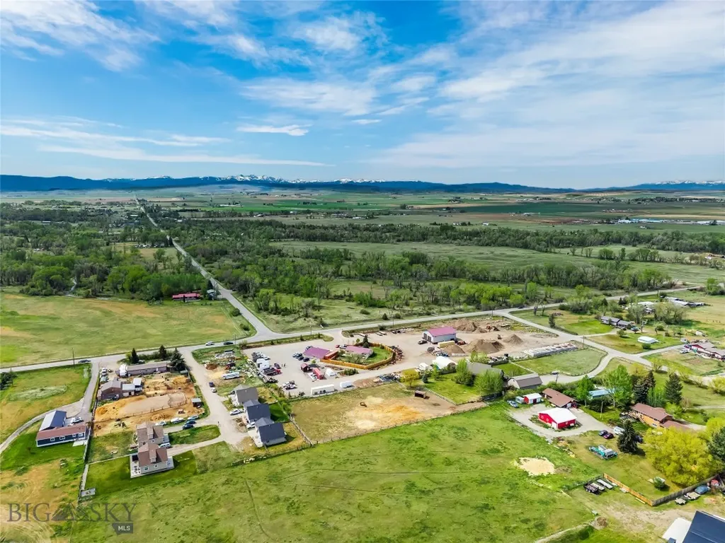 79 Robins Nest Lane Belgrade MT 59714