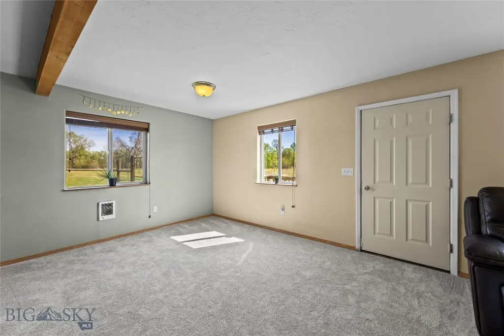 79 Robins Nest Lane Belgrade MT 59714