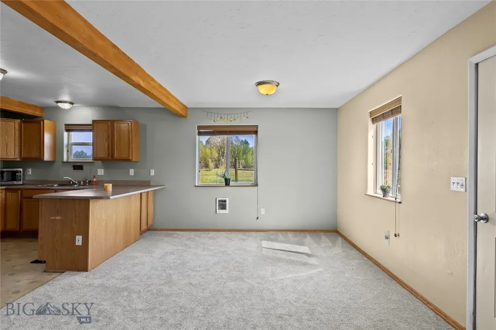 79 Robins Nest Lane Belgrade MT 59714