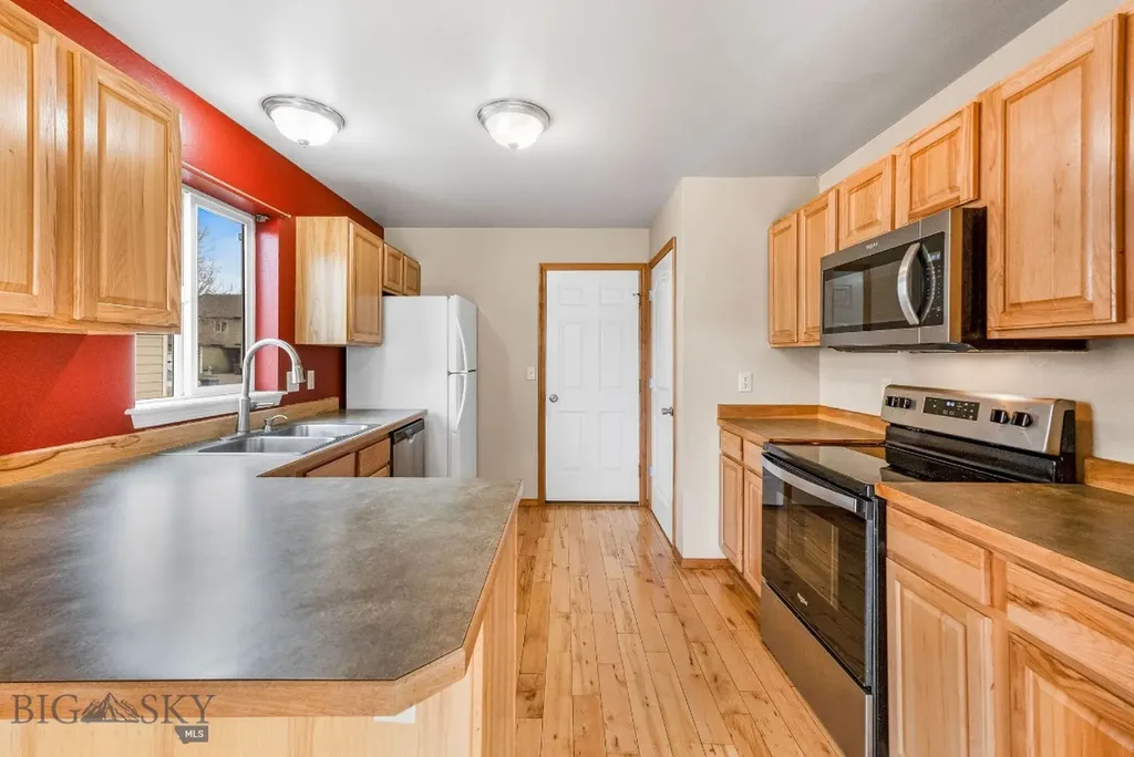 940 N River Rock Drive Belgrade MT 59714