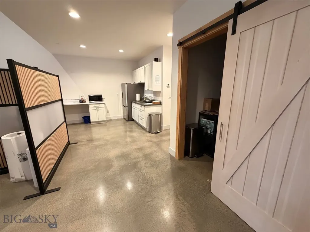 102 Eagle Fjord Road Bozeman MT 59718
