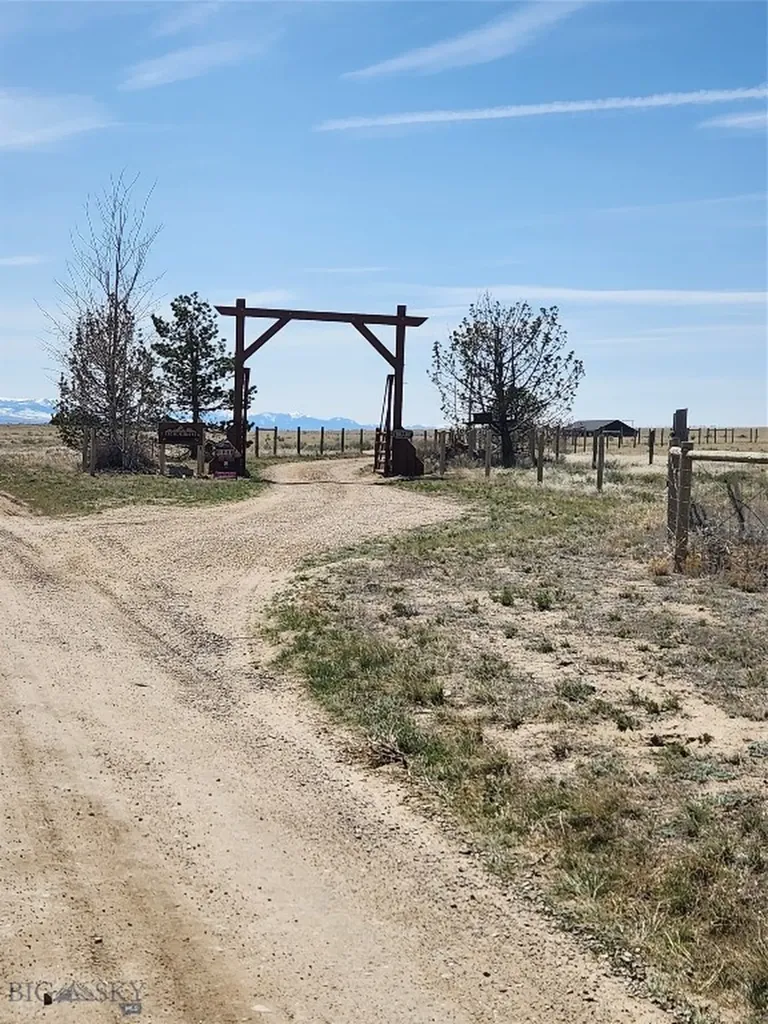 14 Valley View Twin Bridges MT 59754