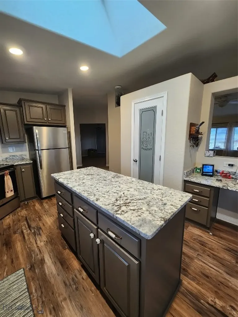 14 Valley View Twin Bridges MT 59754