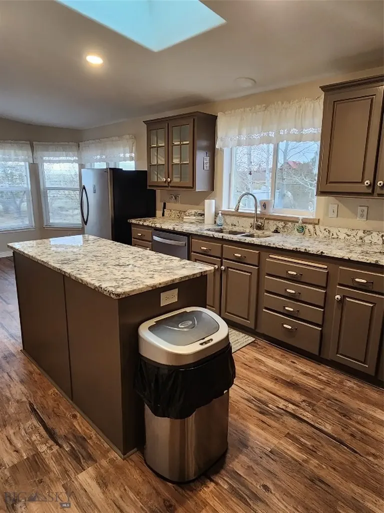 14 Valley View Twin Bridges MT 59754