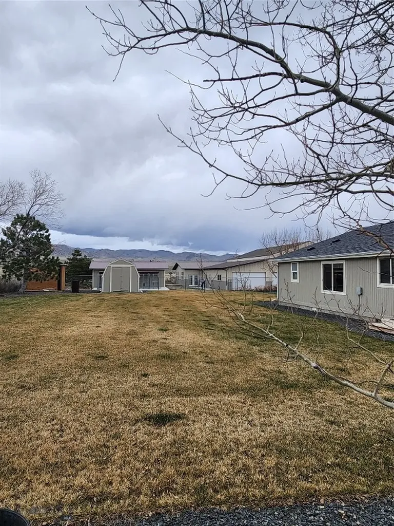14 Valley View Twin Bridges MT 59754