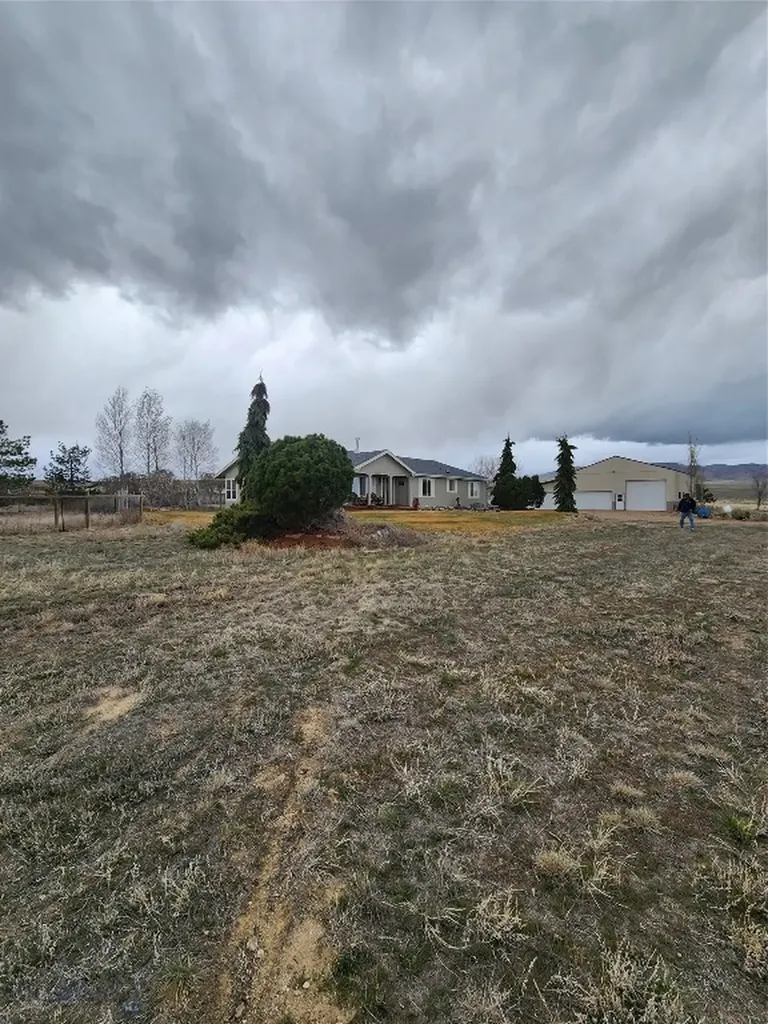14 Valley View Twin Bridges MT 59754