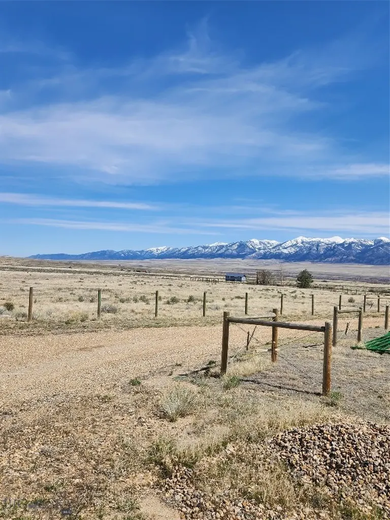 14 Valley View Twin Bridges MT 59754